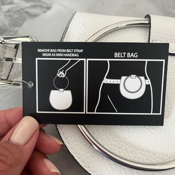 Convertible Steve Madden belt bag in white with snake print trim - Picture 3 of 4